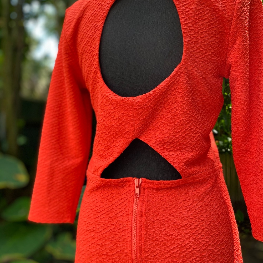 Silence & Noise Bodycon Dress - Picture 2 of 4